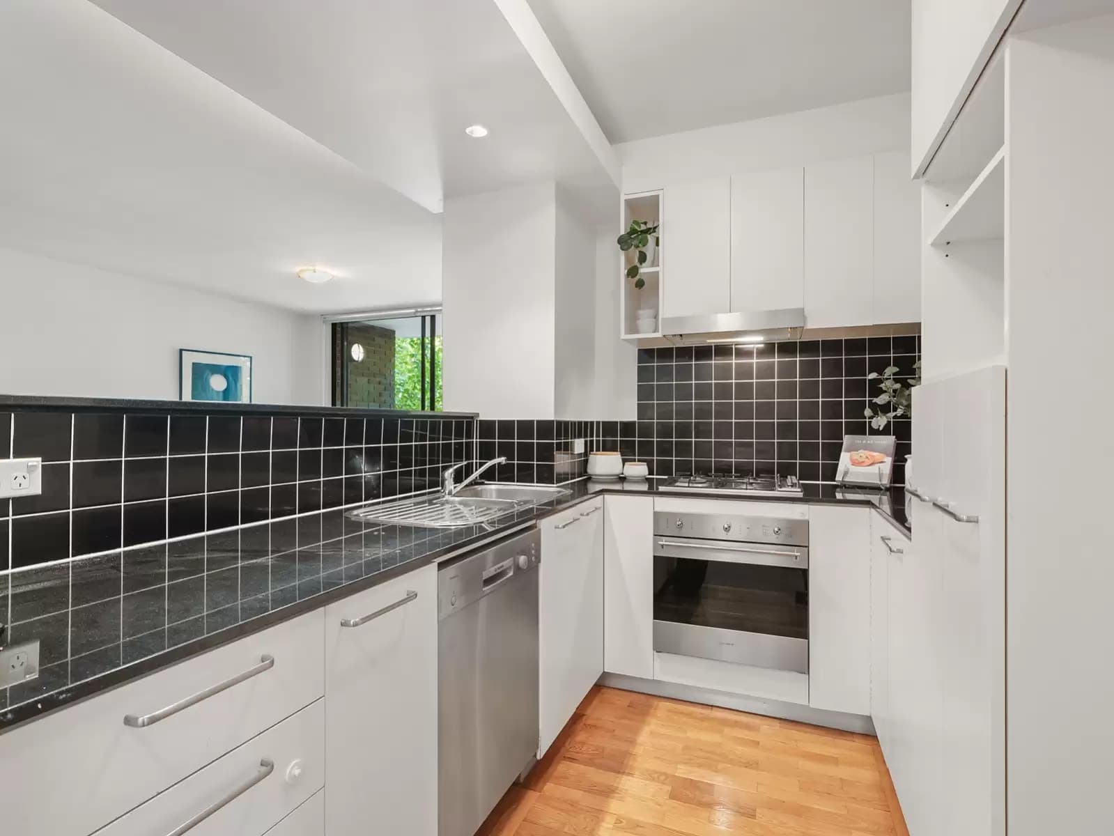 117/1a Tusculum Street, Potts Point, Potts Point - Thumbnail 7