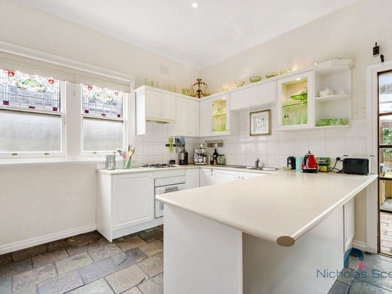 52 Alma Street, West Footscray - Thumbnail 2