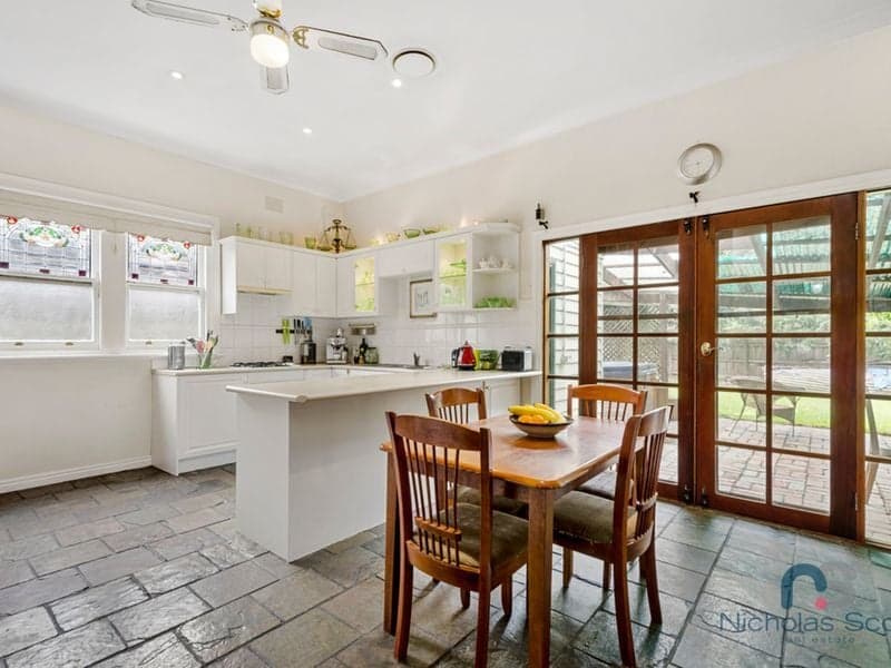 52 Alma Street, West Footscray - Thumbnail 4