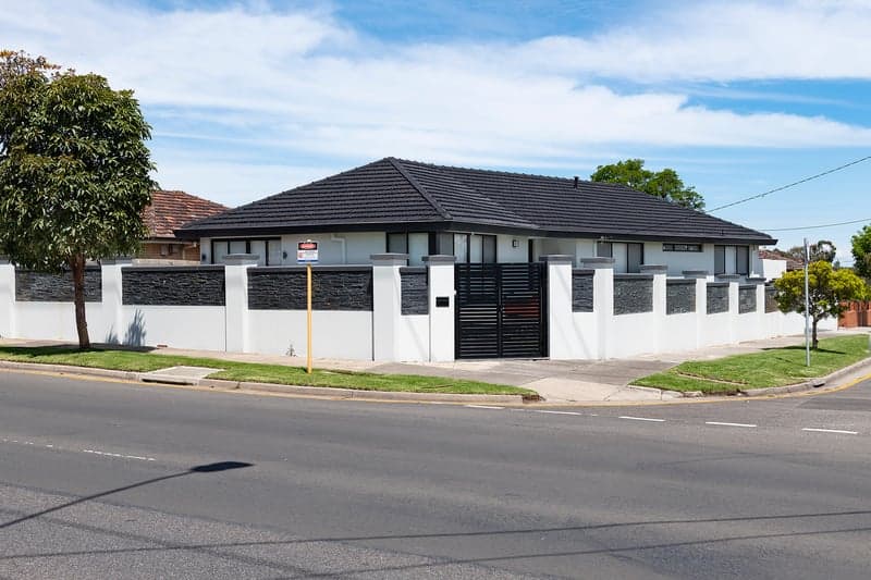 463 Blackshaws Road, Altona North - Thumbnail 2
