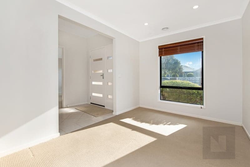 111 Roberts Street, Yarraville - Thumbnail 2