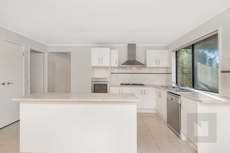 111 Roberts Street, Yarraville - Thumbnail 3