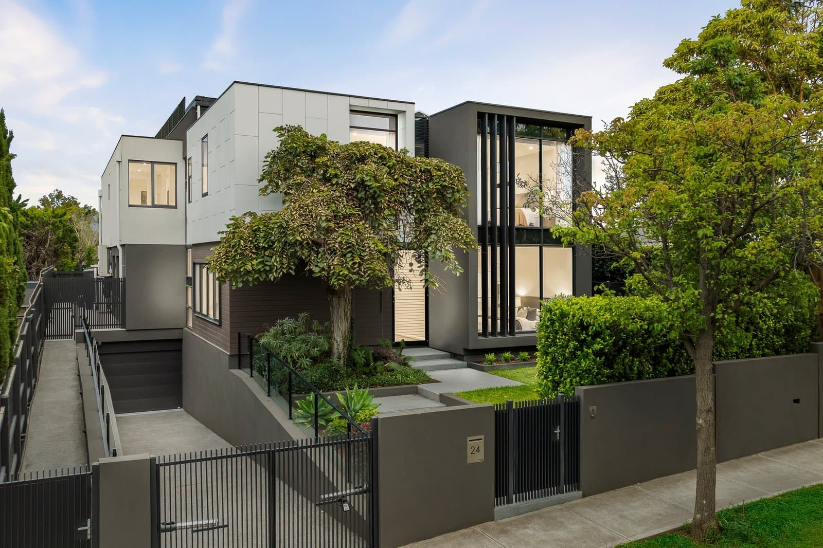 24 Glen Street, Hawthorn - Thumbnail 3