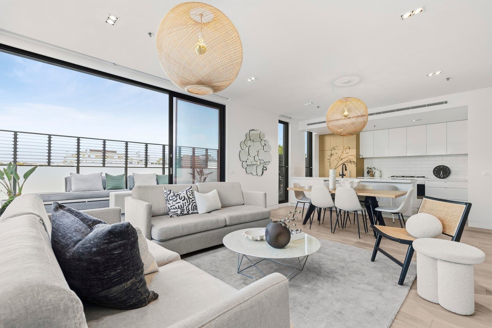 302/2 Cromwell Road, South Yarra - Thumbnail 6