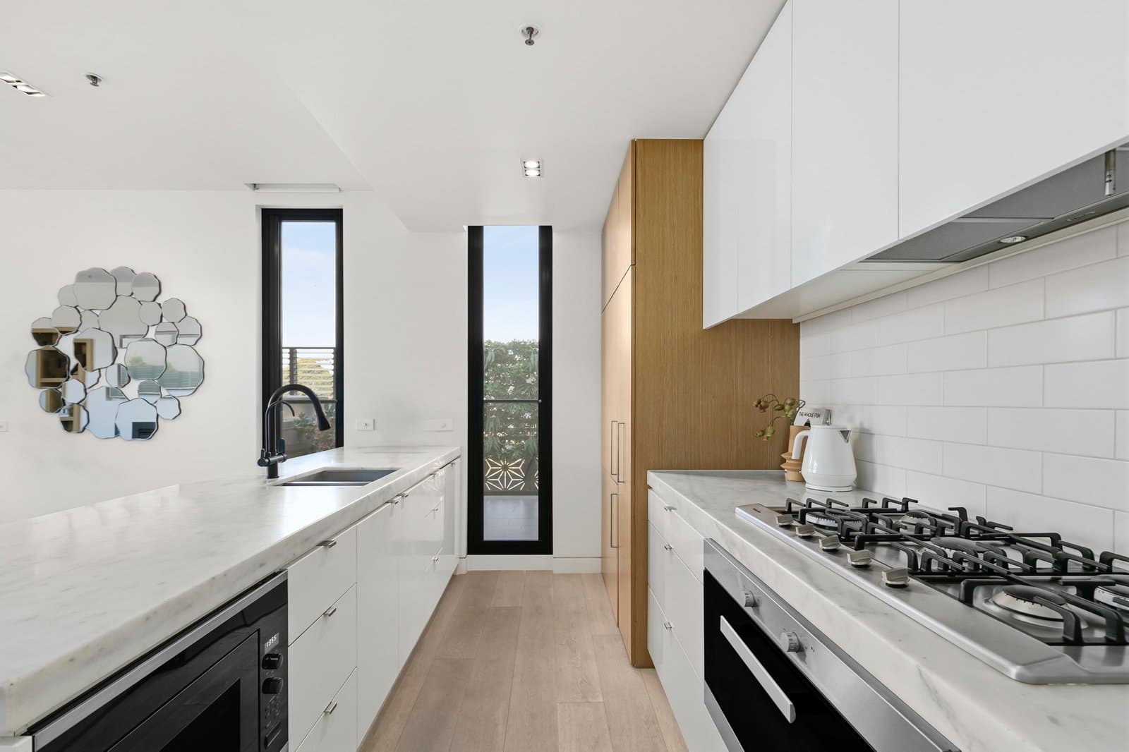 302/2 Cromwell Road, South Yarra - Thumbnail 8
