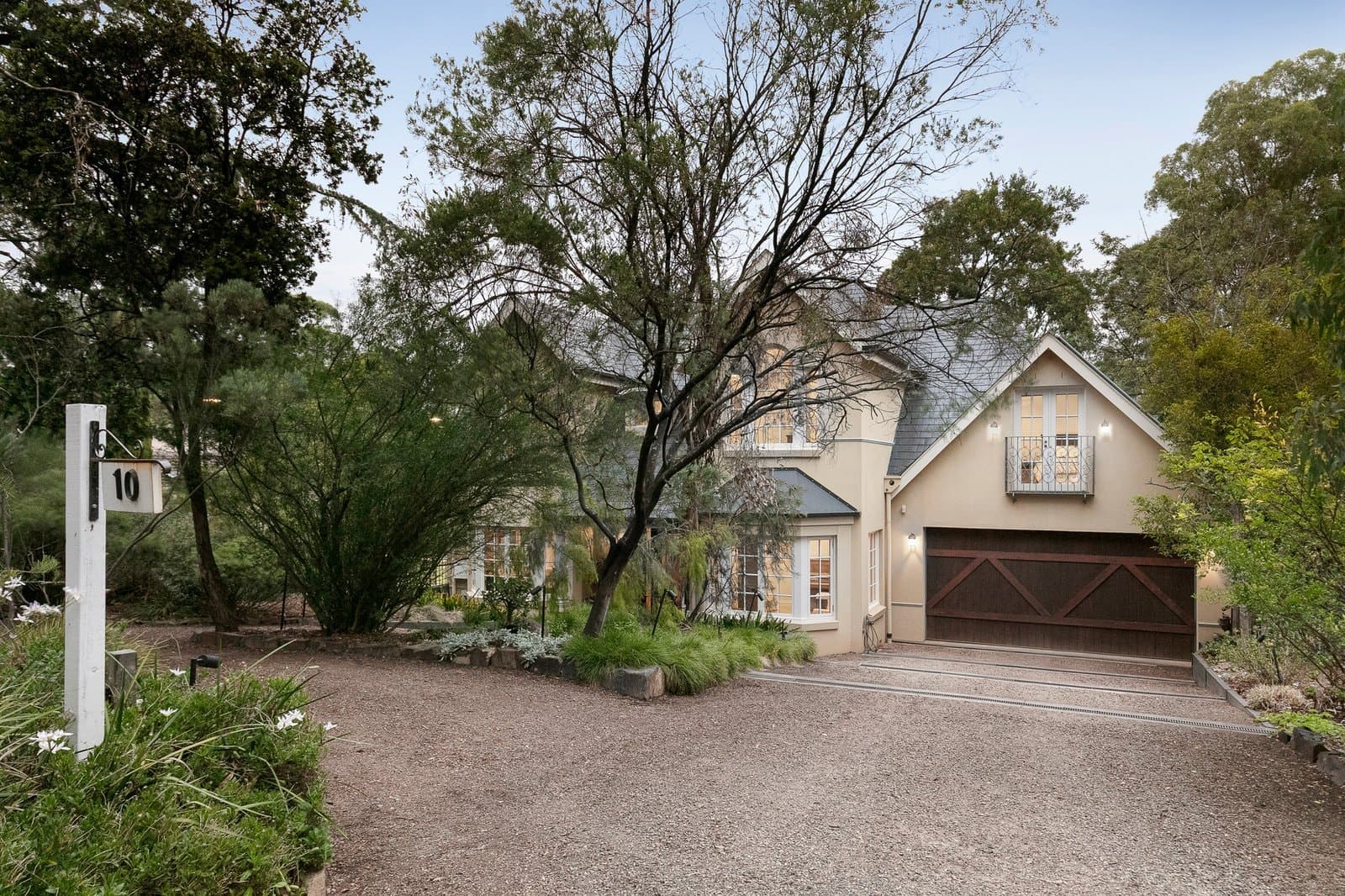 10 Acacia Avenue, Blackburn - Thumbnail 3
