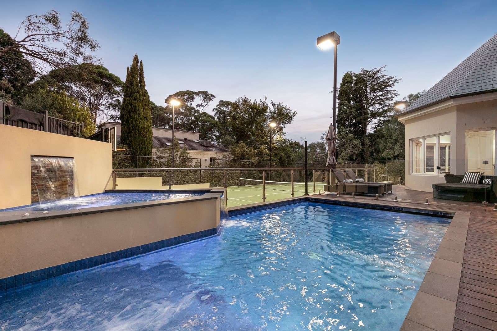 10 Acacia Avenue, Blackburn - Thumbnail 4