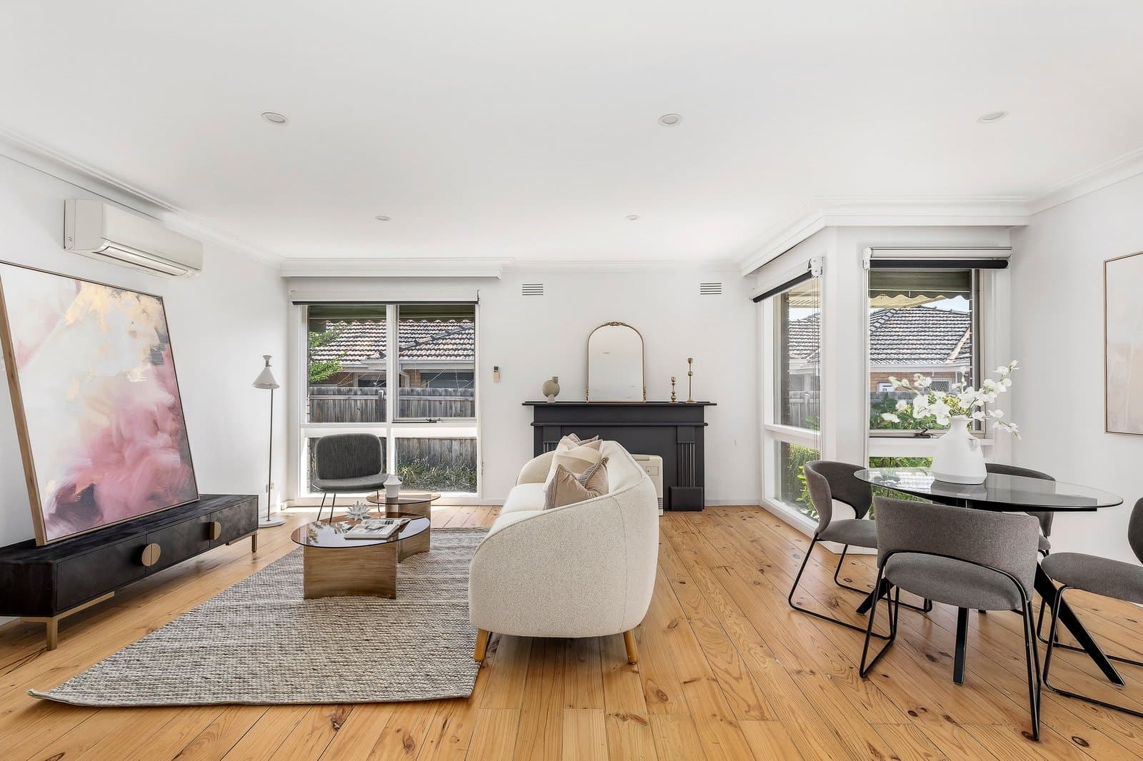 2/4 Maverston Street, Glen Iris - Image 1