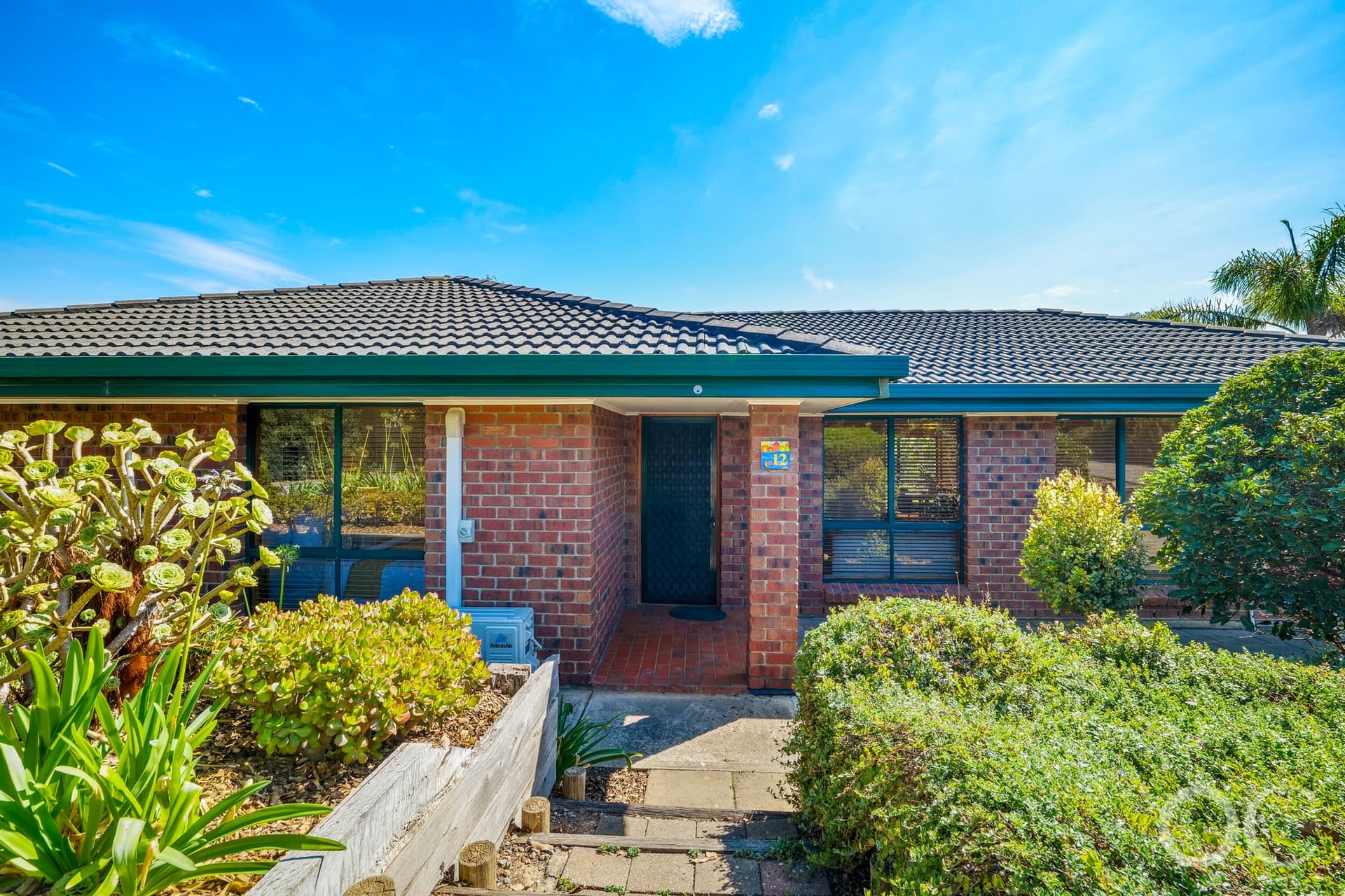12 Tessier Court, Moana - Thumbnail 2