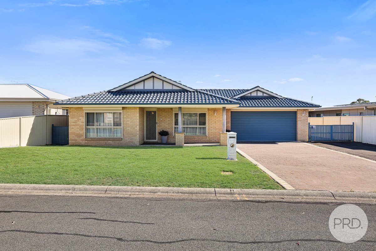 8 Cunningham Street, TAMWORTH NSW 2340, Westdale - Image 1
