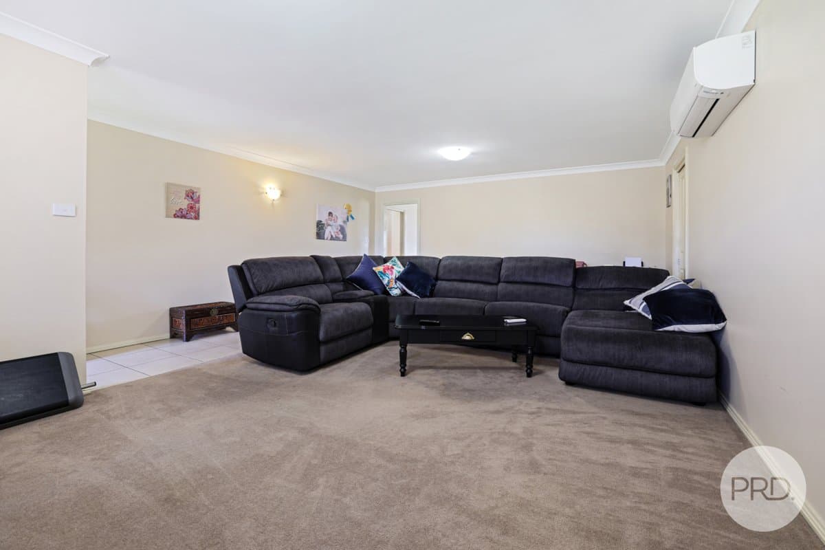 8 Cunningham Street, TAMWORTH NSW 2340, Westdale - Thumbnail 4