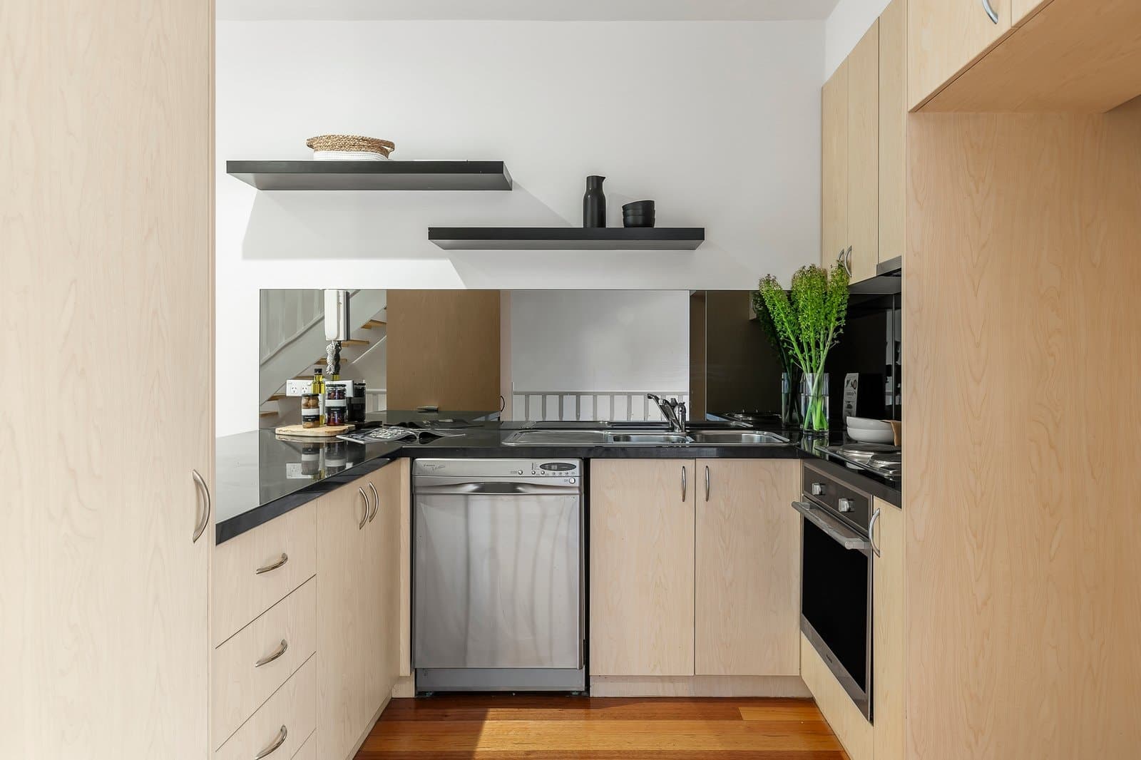 3/48 Morang Road, Hawthorn - Thumbnail 3
