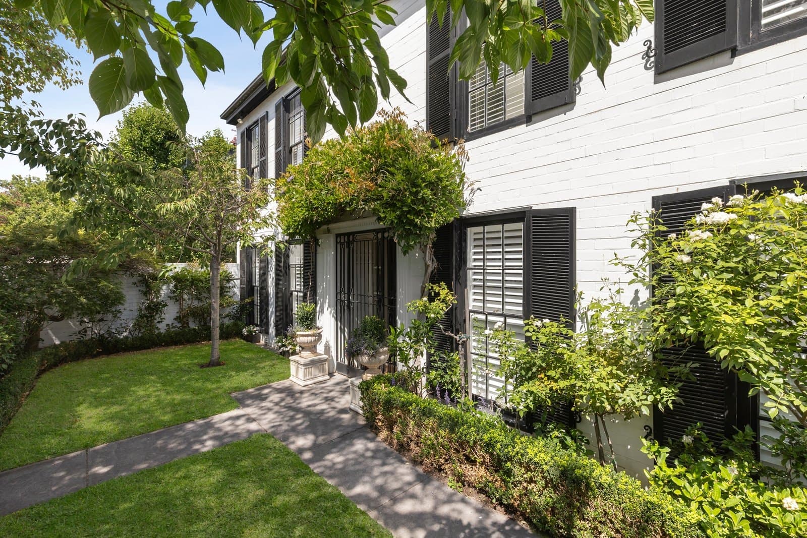 The Residence, 8 Devorgilla Avenue, Toorak - Thumbnail 2