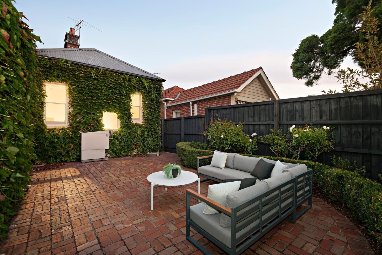 48 Banole Avenue, Prahran - Thumbnail 2