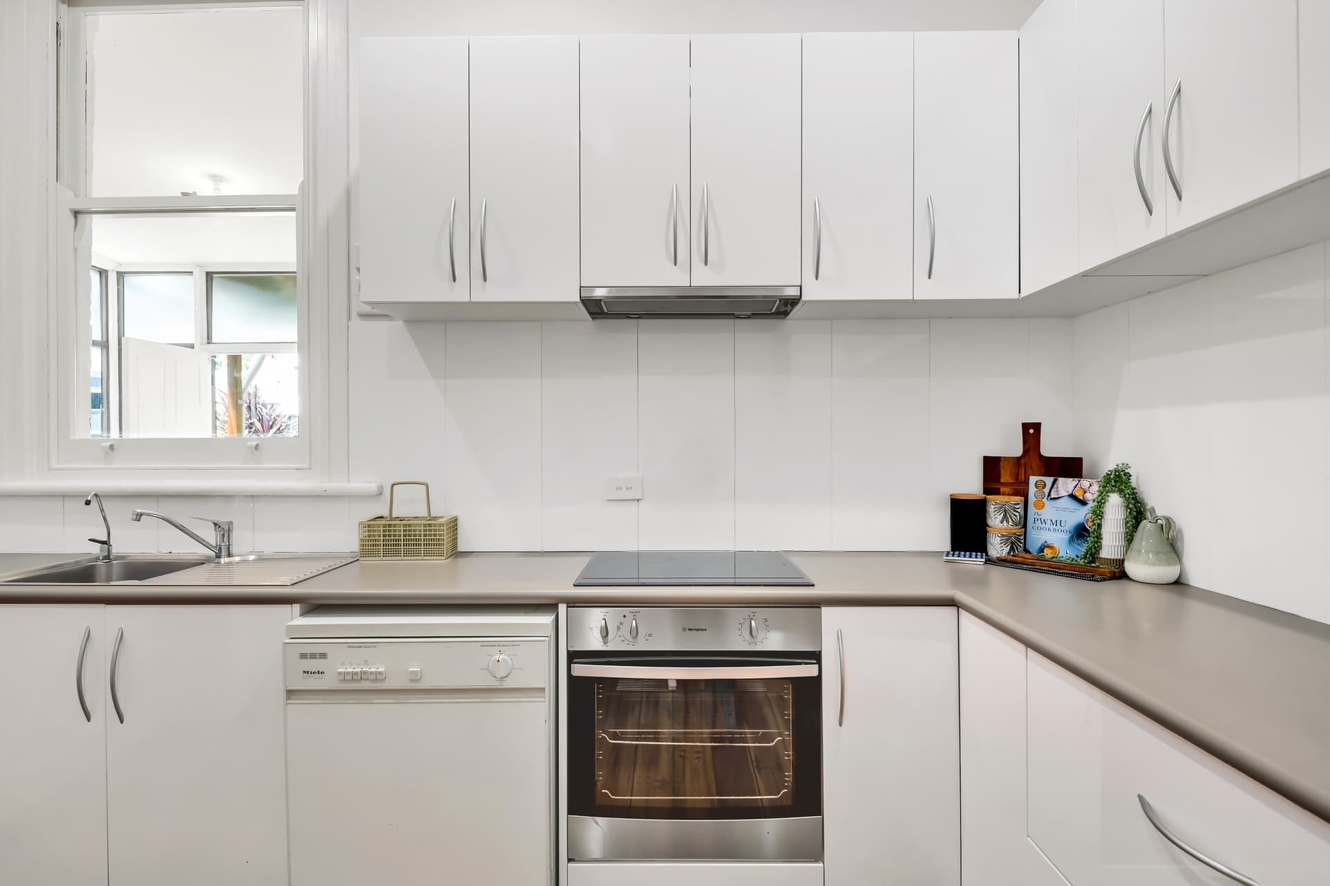 6 Rugless Terrace, Glenelg East - Thumbnail 8