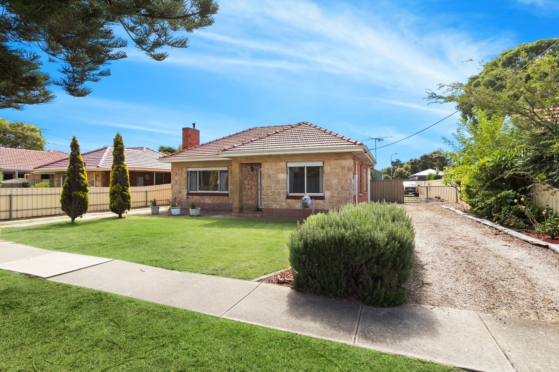 26 Wilson Court, Grange - Thumbnail 3