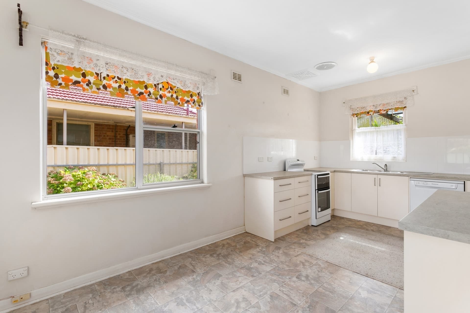 26 Wilson Court, Grange - Thumbnail 6