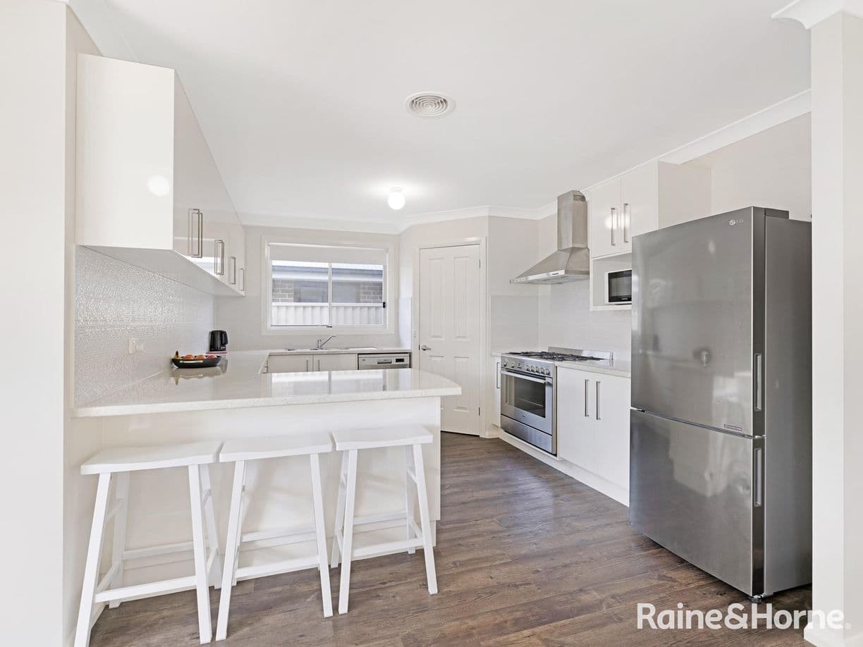 1A O'Farrell Place, Kelso, NSW 2795, Kelso - Thumbnail 2