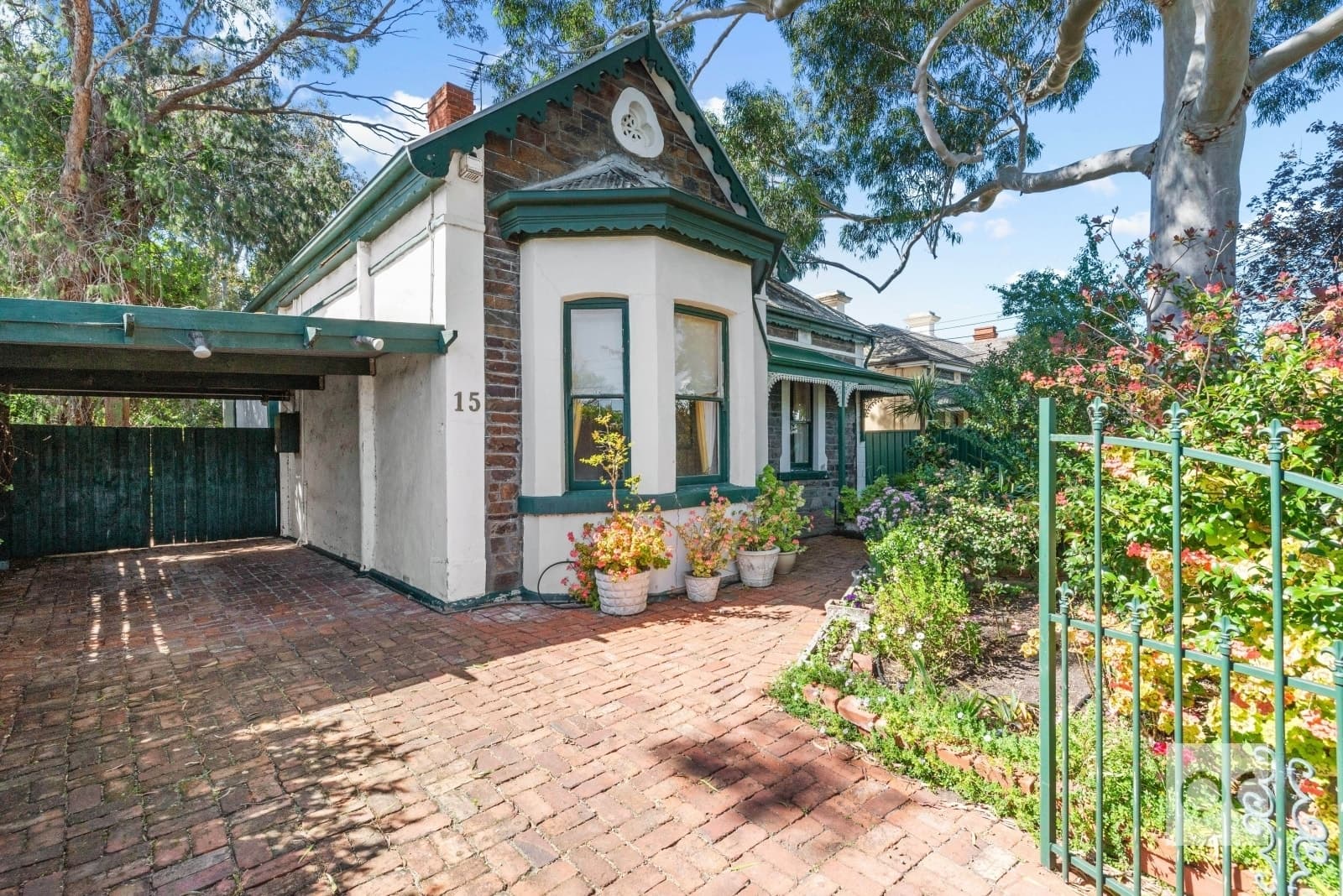 15 Erskine Street, Goodwood - Image 1