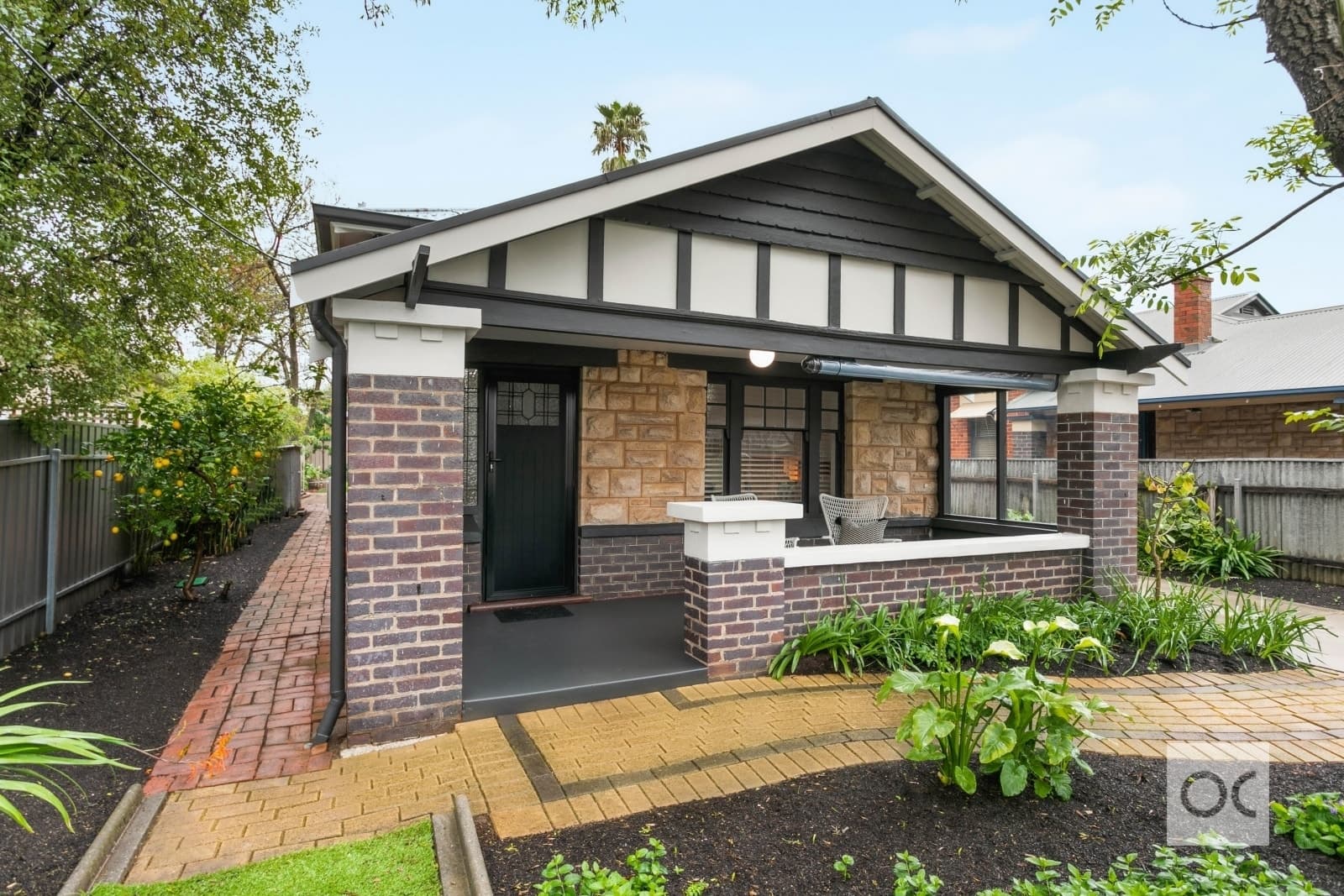 16 East Parade, Kingswood - Image 1