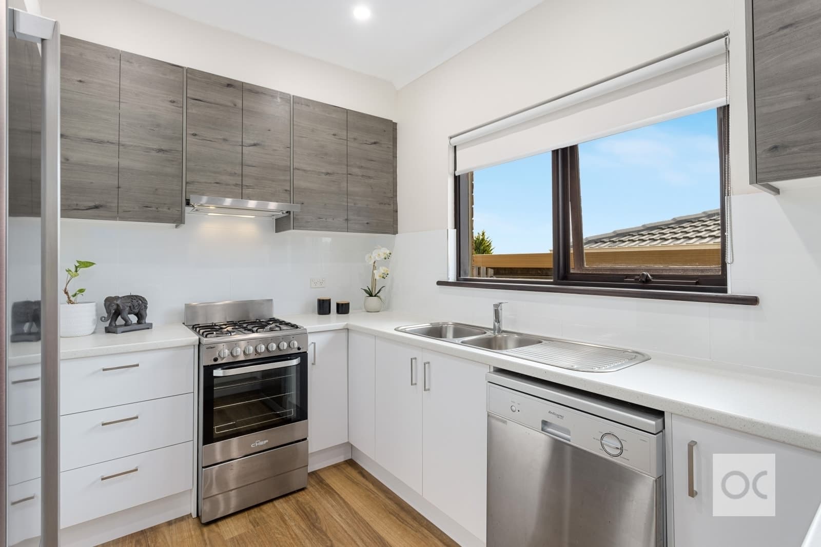 10 Rogana Crescent, Hallett Cove - Thumbnail 3