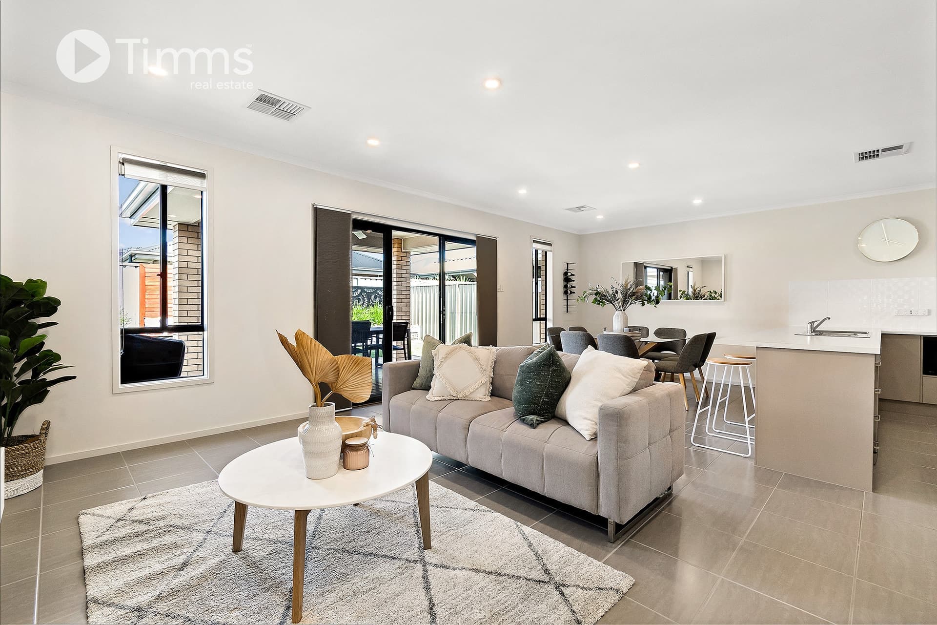 9 Saturn Court, Woodcroft - Image 1