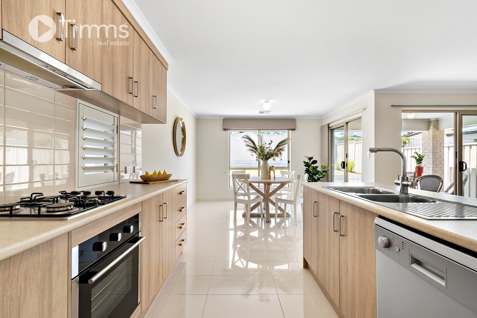 7/15 Capeview Crescent, Hackham - Image 1
