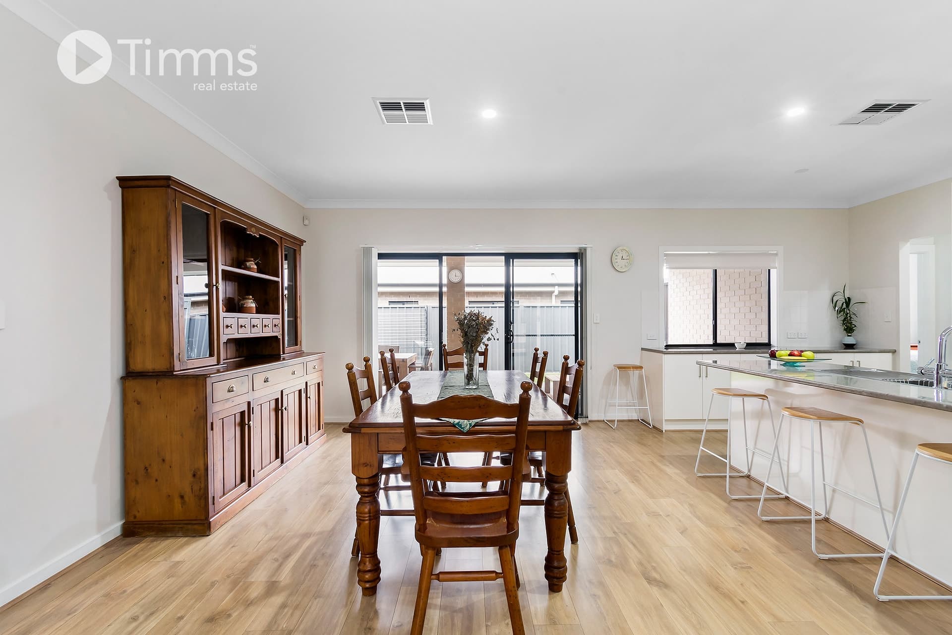 27 Shirley Avenue, Woodville West - Thumbnail 3