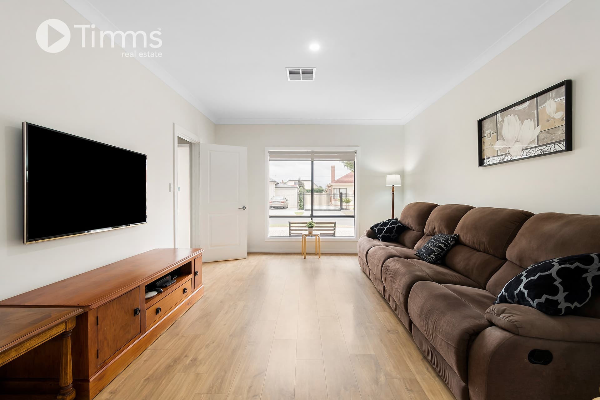 27 Shirley Avenue, Woodville West - Thumbnail 4