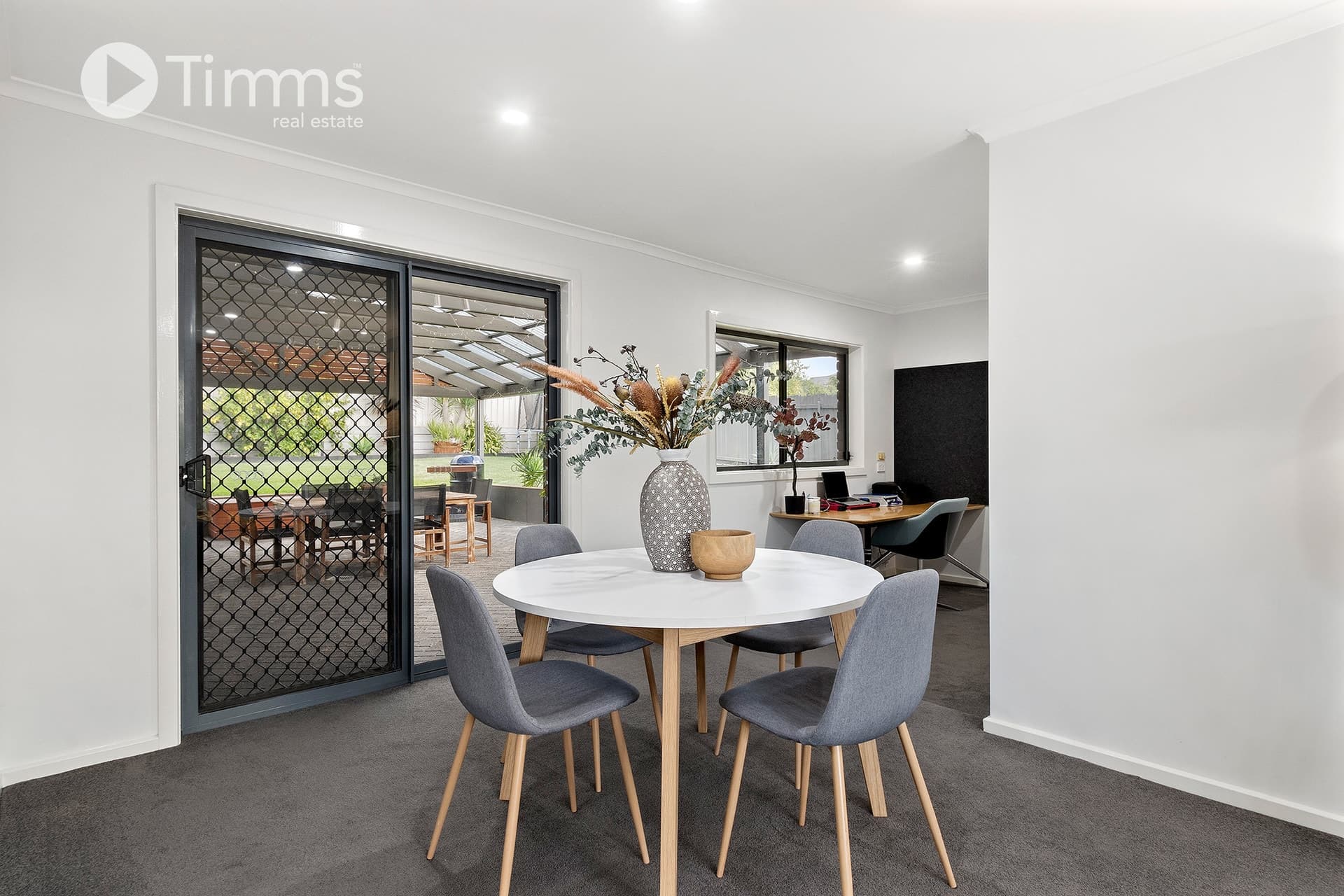 12 Blaxland Avenue, Woodcroft - Thumbnail 5