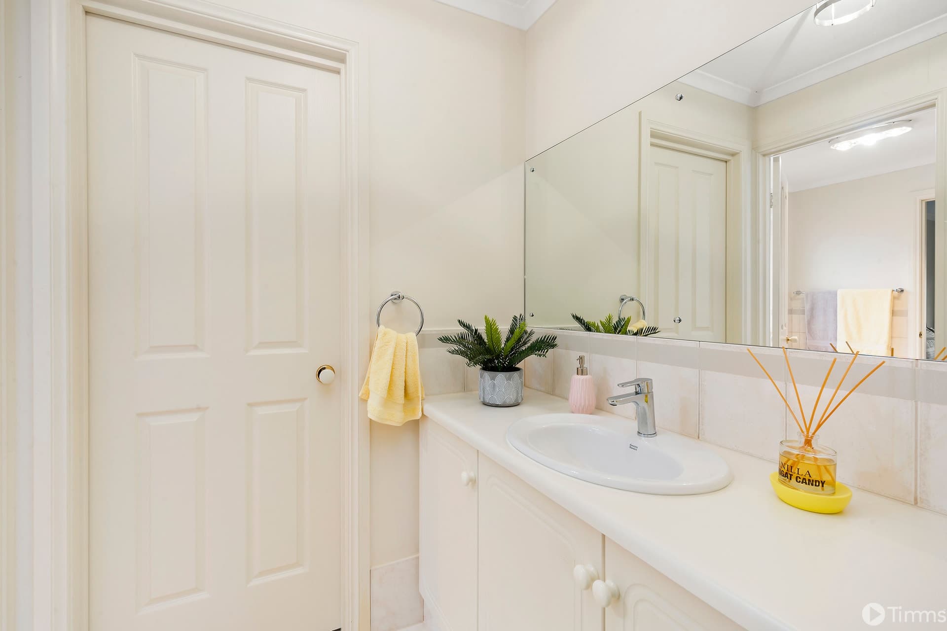 32 Talladira Way, Woodcroft - Thumbnail 6