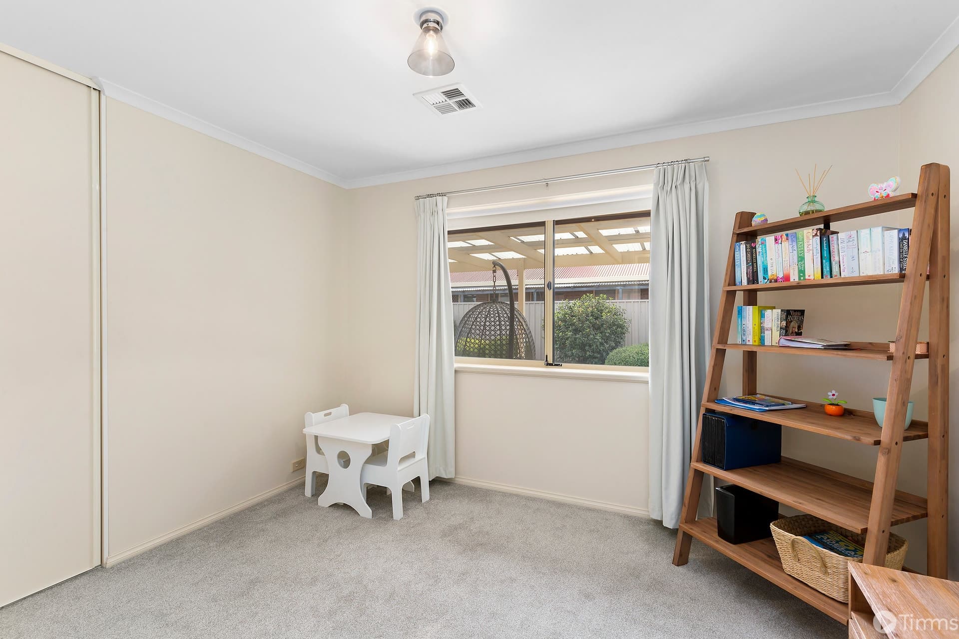 32 Talladira Way, Woodcroft - Thumbnail 7