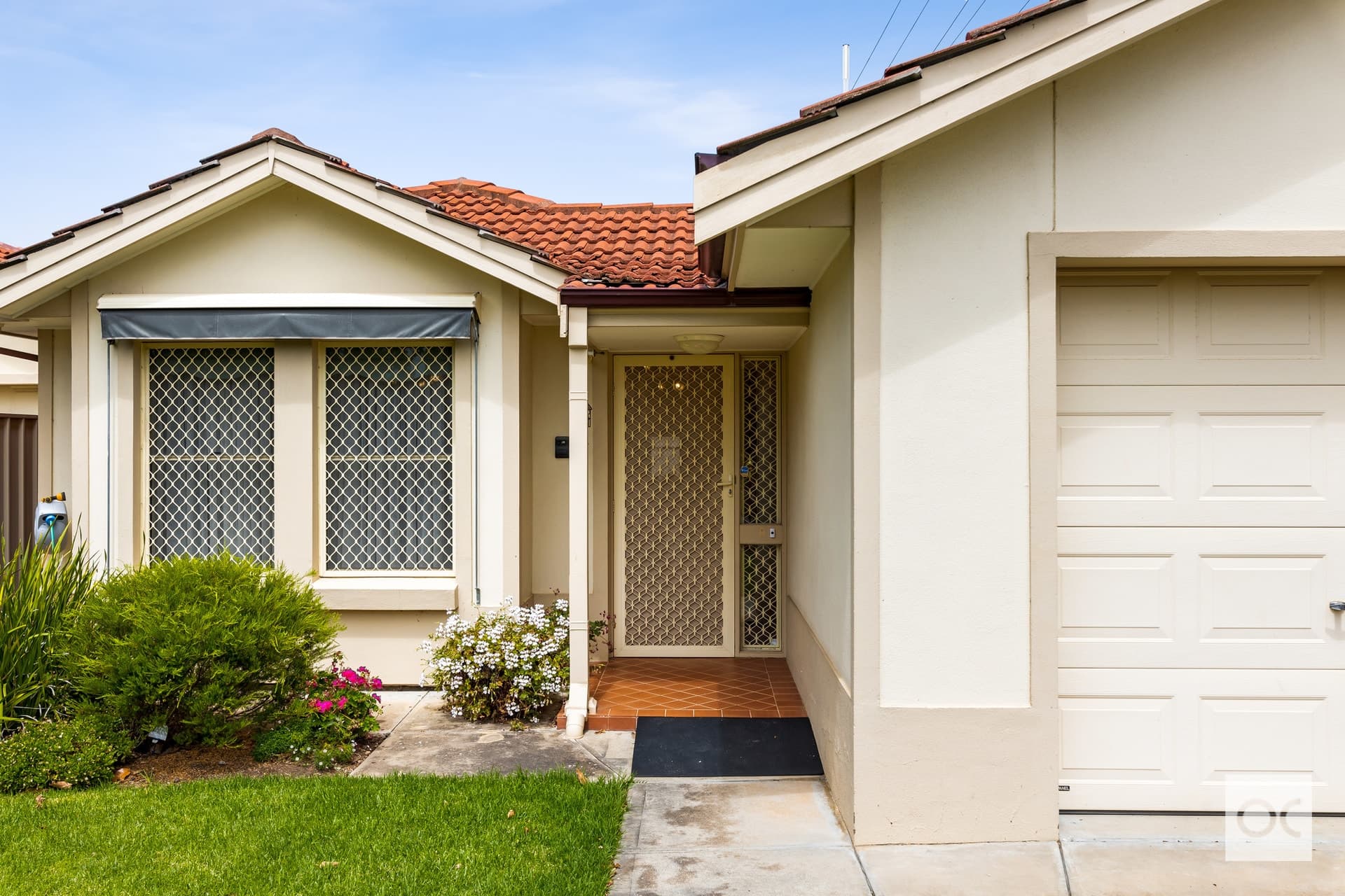 8 Burnley Street, Henley Beach South - Thumbnail 2
