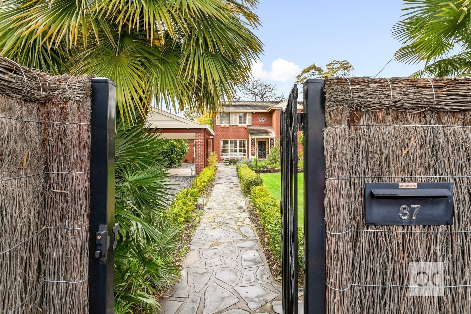 37 Grove Street, Unley Park - Thumbnail 2