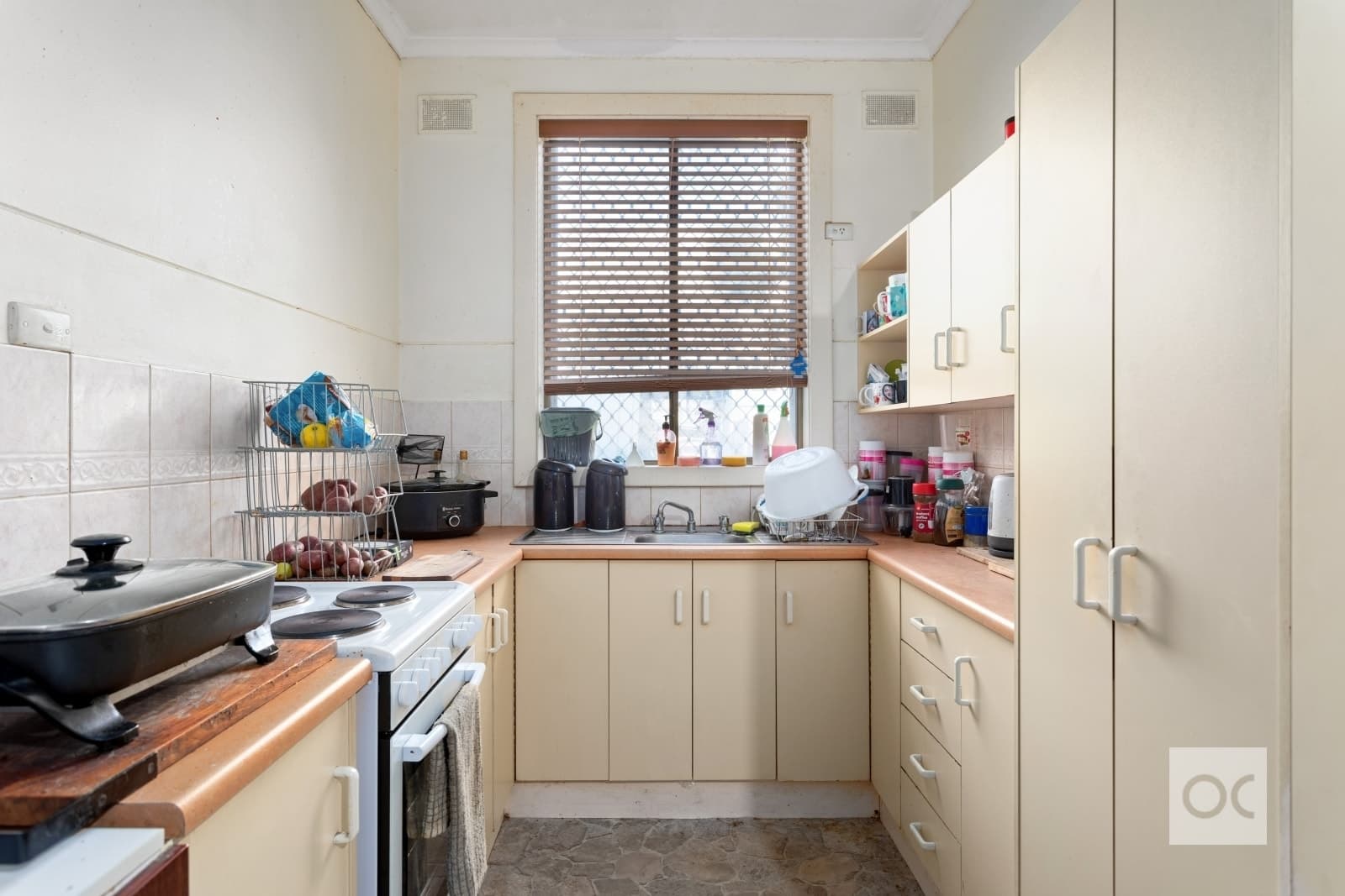 8 Romsey Court, Salisbury North - Thumbnail 5