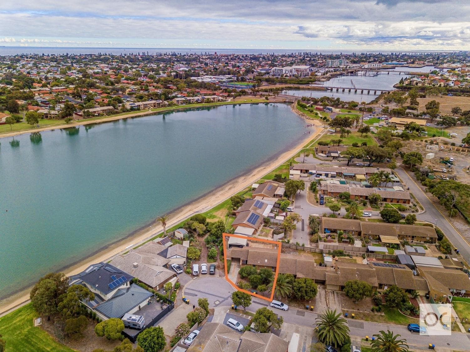 7 Jane Flaxman Court, West Lakes - Image 1