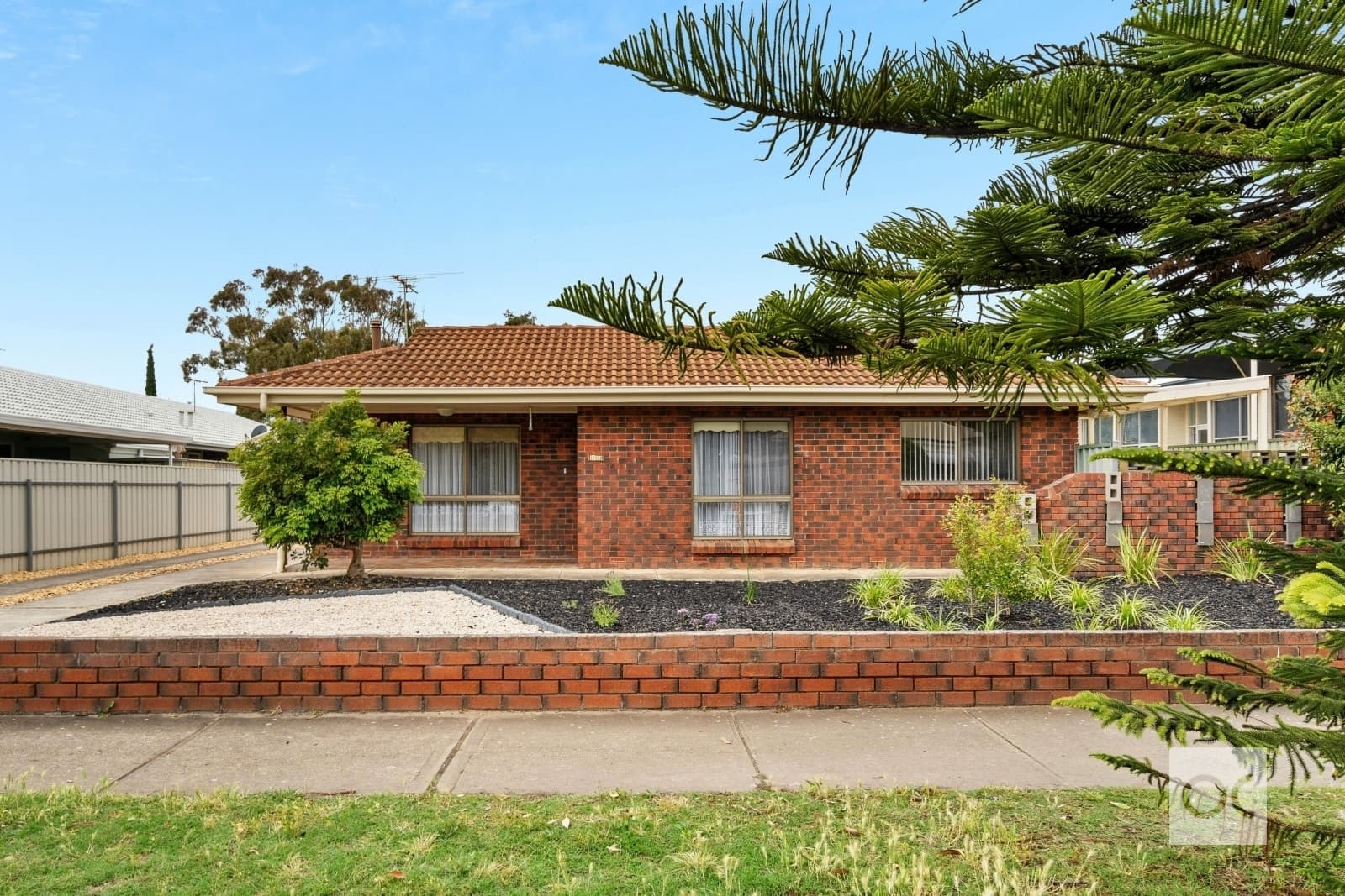 1/112 Military Road, Henley Beach South - Image 1