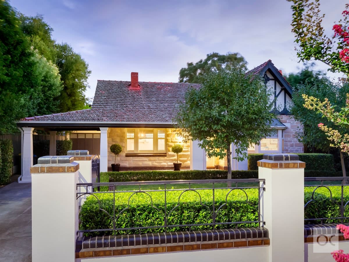 23 Park Street, Hyde Park - Image 1