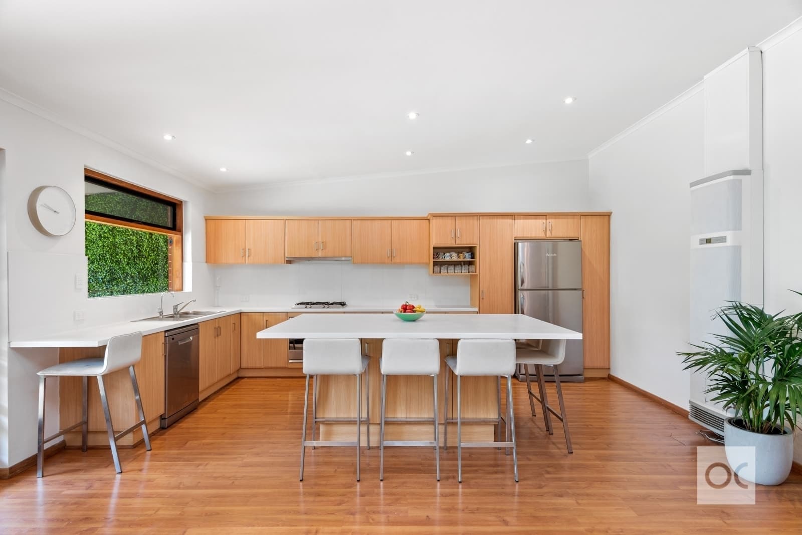 28 Lincoln Street, Kensington Gardens - Thumbnail 2