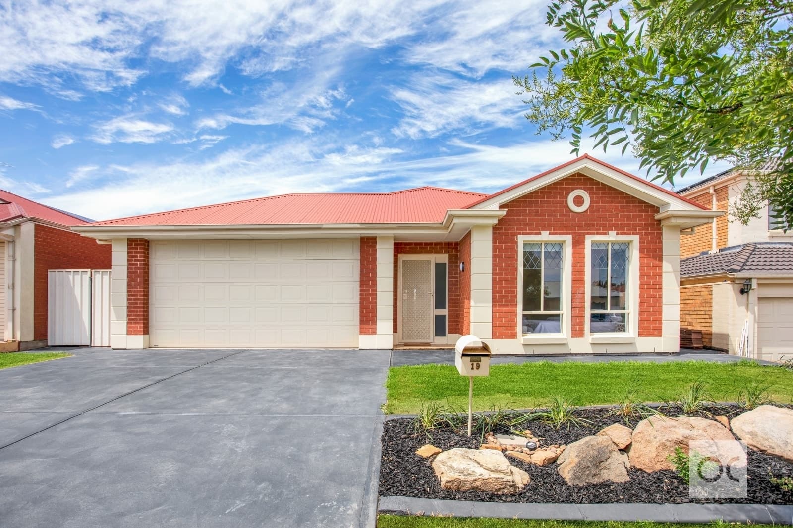 19 Railway Court, Walkley Heights - Image 1