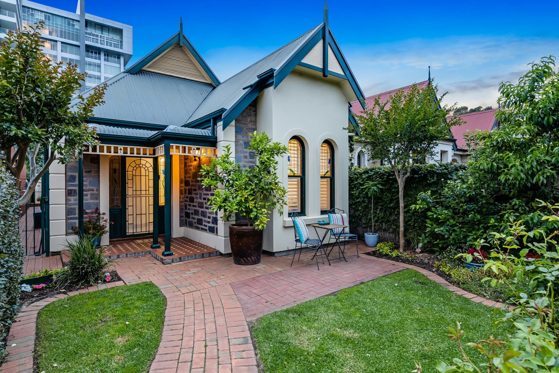 11A Hauteville Terrace, Eastwood - Image 1
