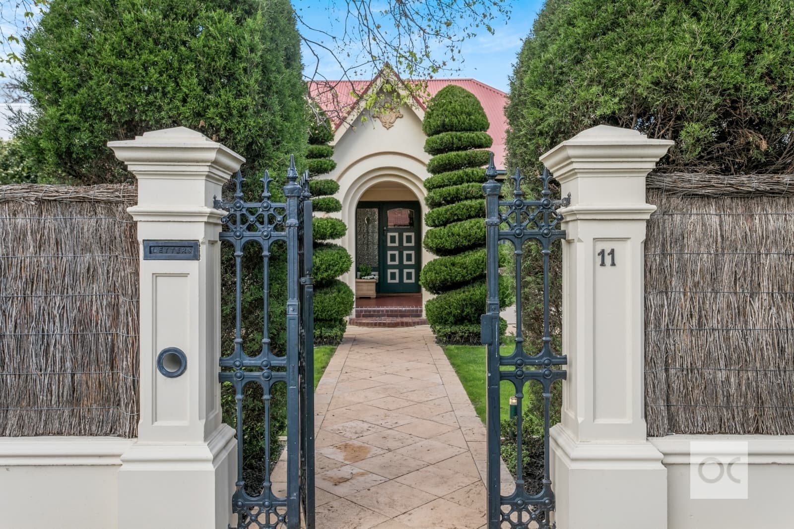 11 Truro Avenue, Kingswood - Thumbnail 2