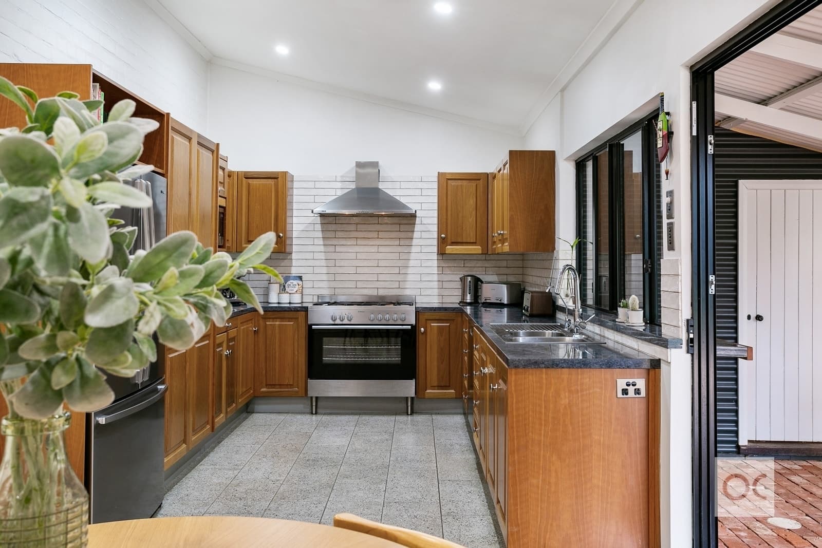 25 Cumberland Avenue, Cumberland Park - Thumbnail 6