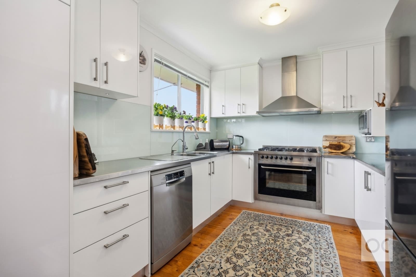 8 Sherwood Avenue, Happy Valley - Thumbnail 2