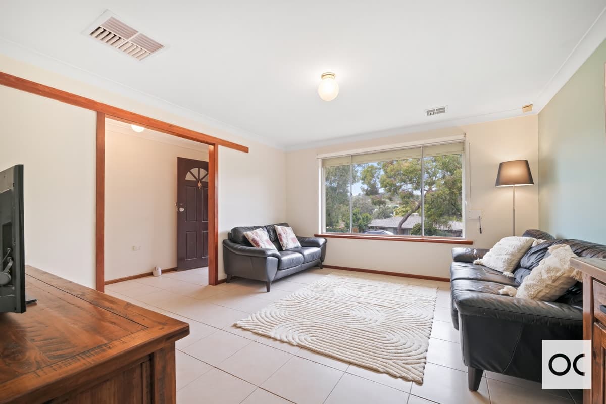 21 Flinders Crescent, Hackham - Thumbnail 3