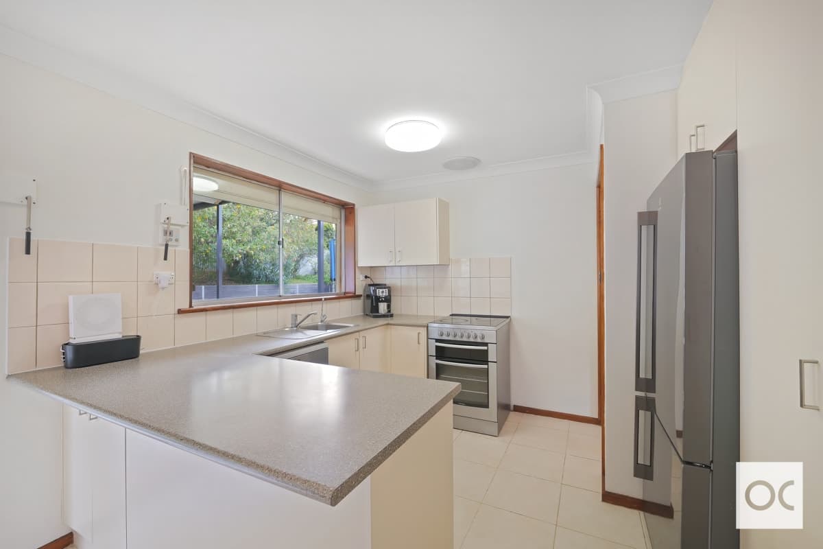 21 Flinders Crescent, Hackham - Thumbnail 4