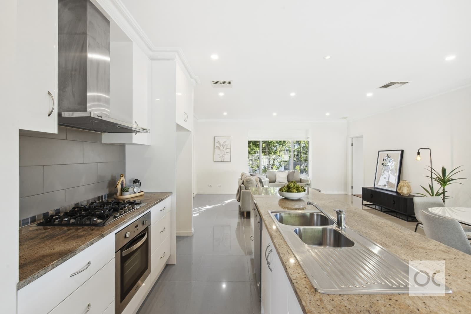 4 Norseman Court, Westbourne Park - Thumbnail 6
