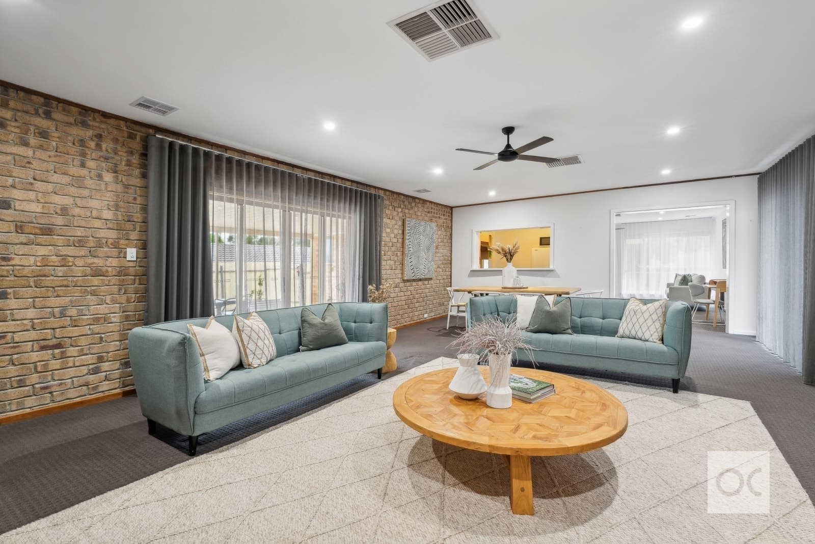 12 Grantham Grove, Paradise - Thumbnail 3