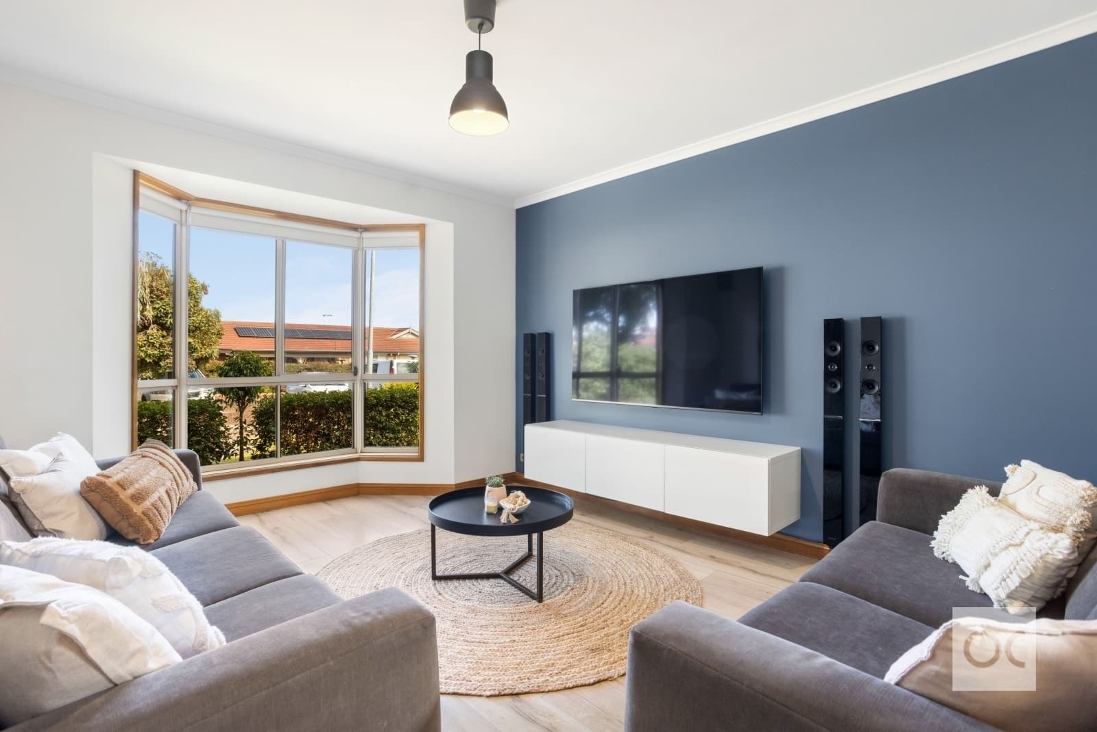 8 Seaspray Court, Seaford Rise - Thumbnail 3