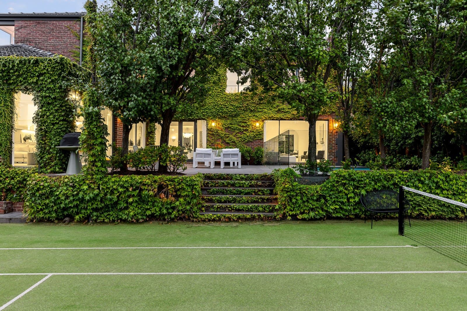7 Merrion Place, Kew - Image 1